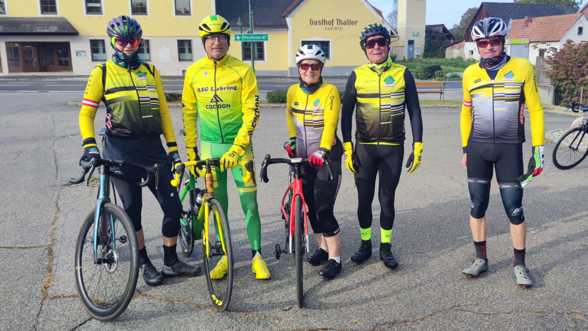 Featured image for “Sonntagsausfahrt mit Helmut”